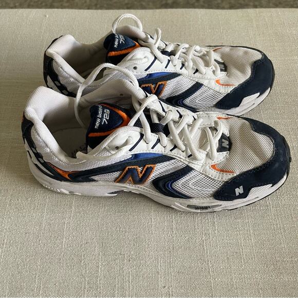 New Balance 729 Women’s White, Black, and Orange Athletic Shoes - Picture 3 of 6